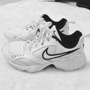 Nike Air Heights Trainer Sneakers